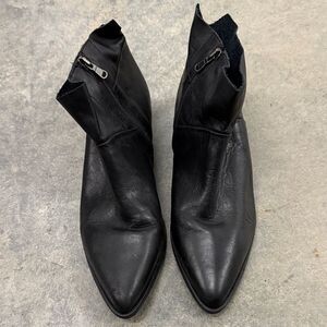 Fabianelli Black Leather Zipper Boots